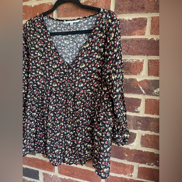 The Nines by Hatch Maternity Floral Swing Blouse Size Medium - Picture 4 of 8